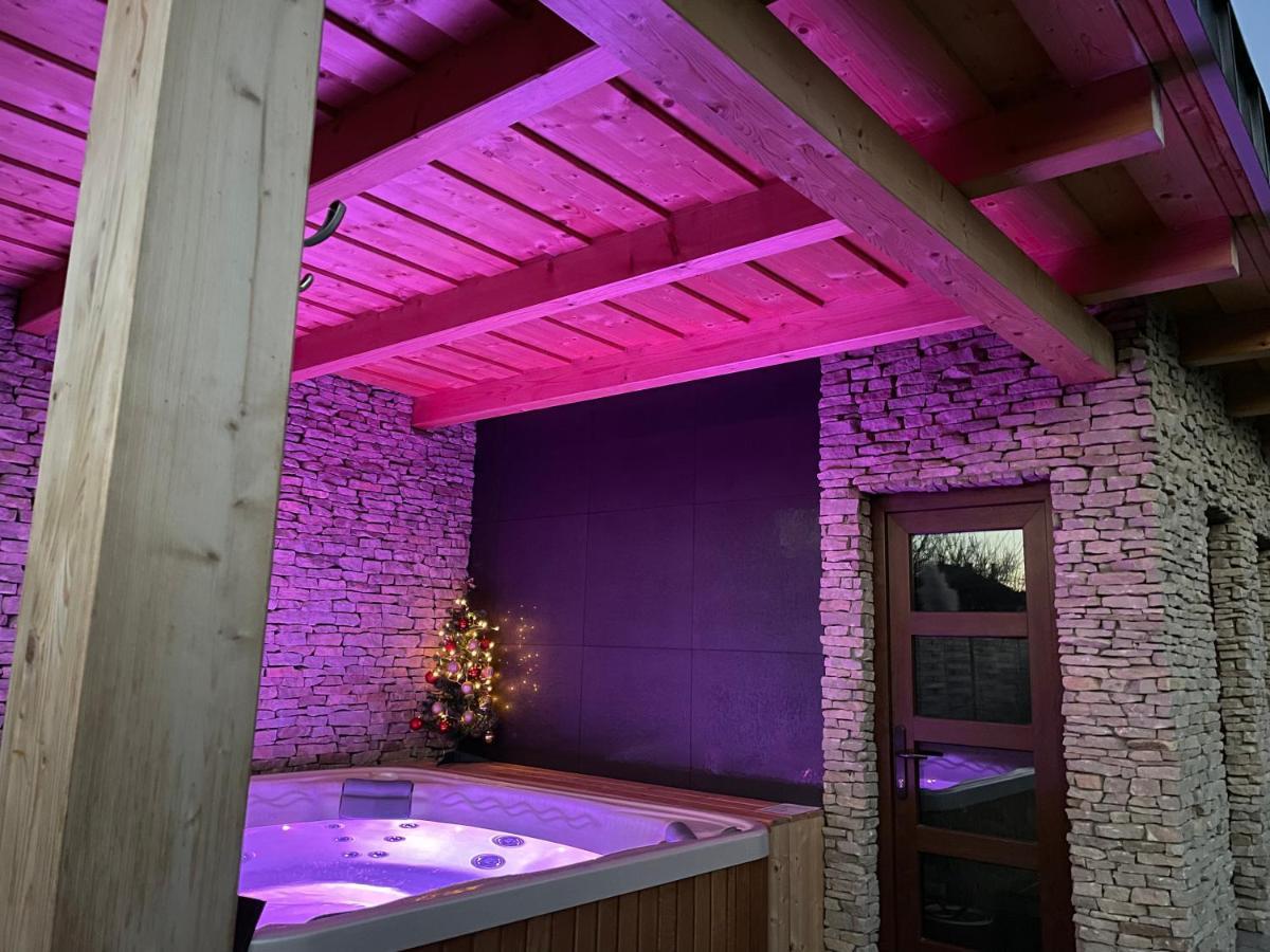 Villa Aruba & Private Spa Suites Keszthely Exterior foto